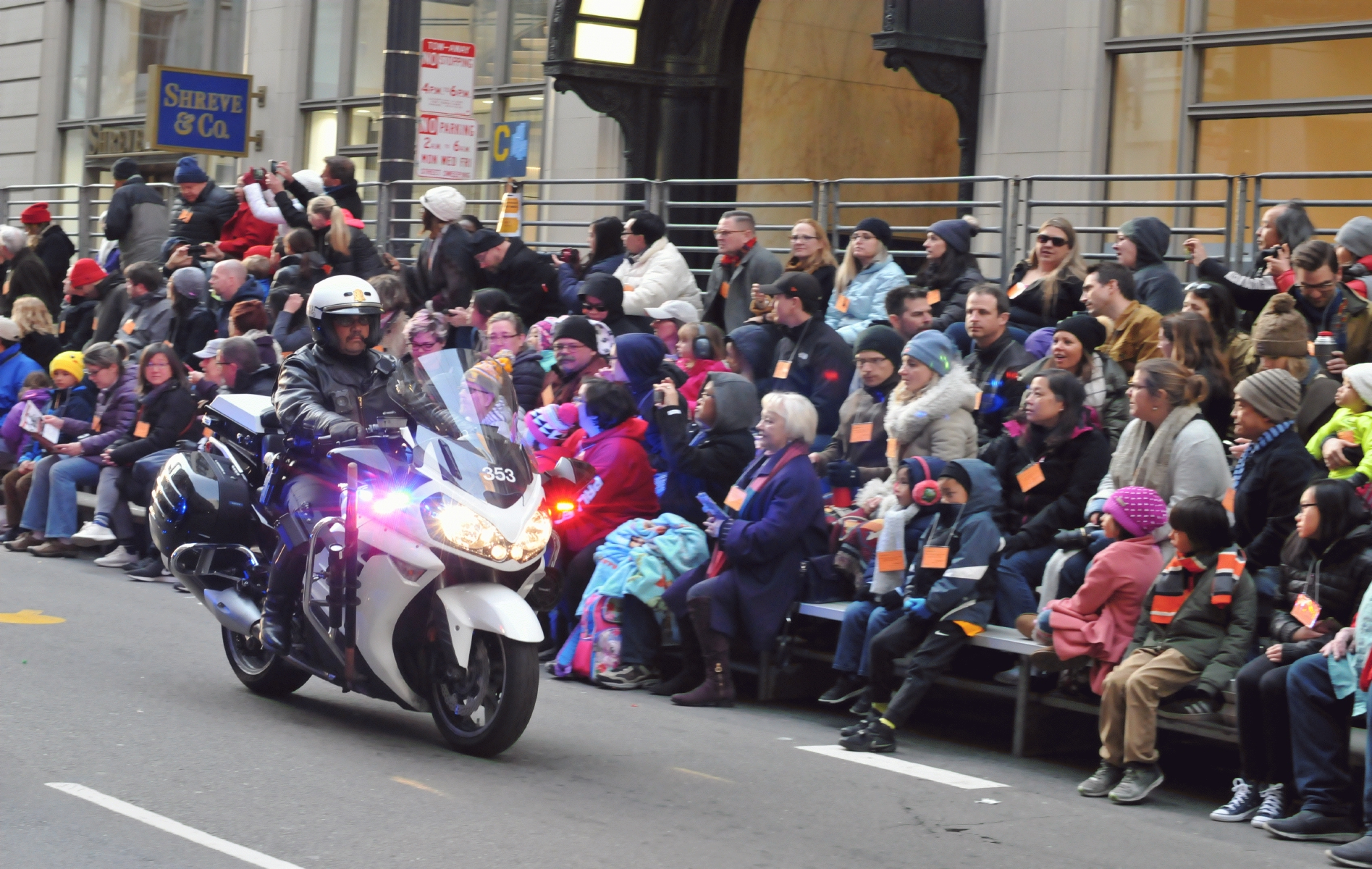 ./San_Francisco_Chinese_New_Year_Parade_20180224_183900_C18_1804.jpg