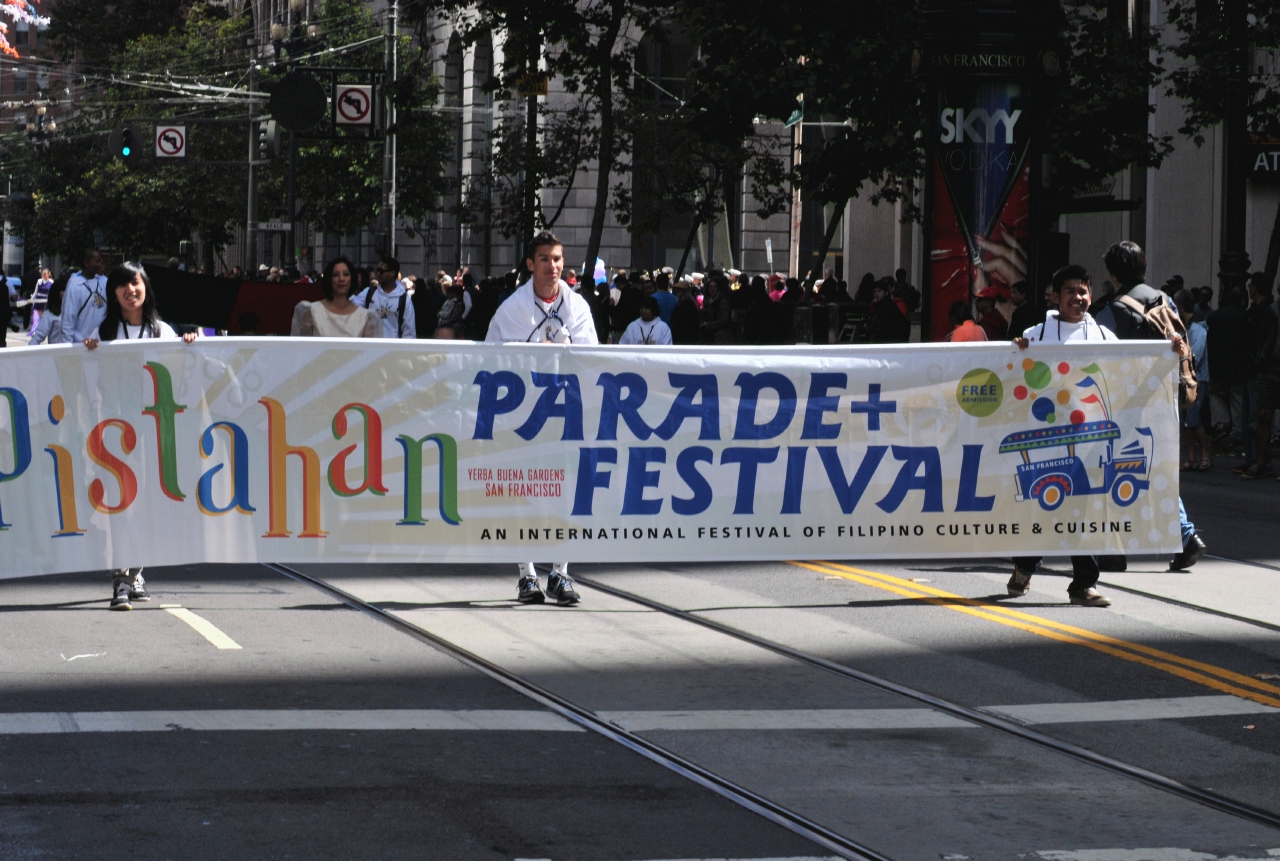 ./Pistahan_Parade_20110813_110005_B11_7483.jpg