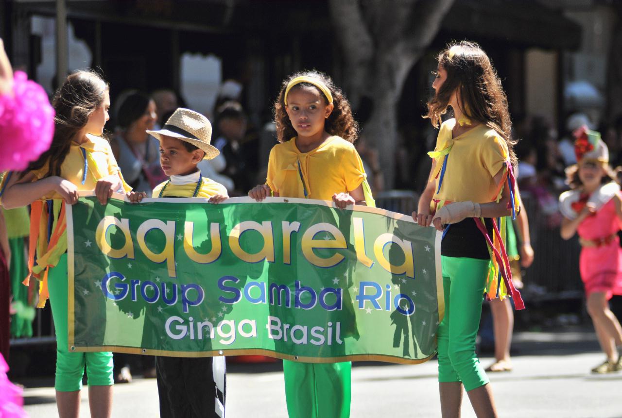 ./Banners_Carnival_Parade_20110529_104001_B11_4696.jpg