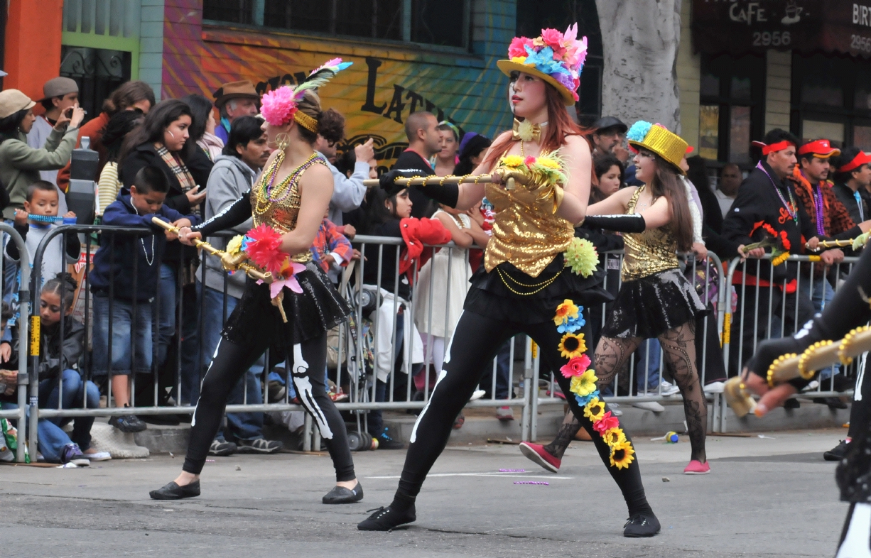 ./Carnival_San_Francisco_20120527_120801_B12_5433.jpg