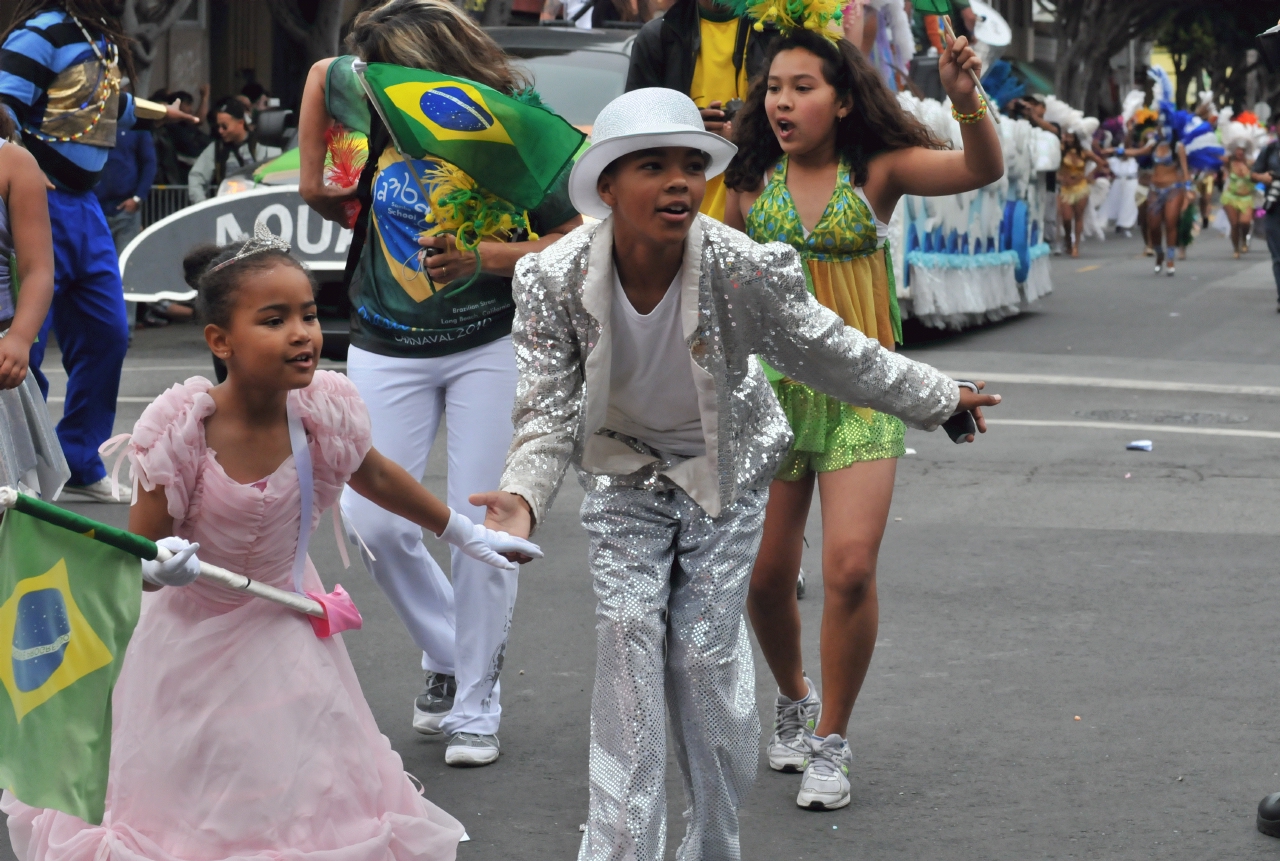 ./Carnival_San_Francisco_20120527_112855_B12_5143.jpg