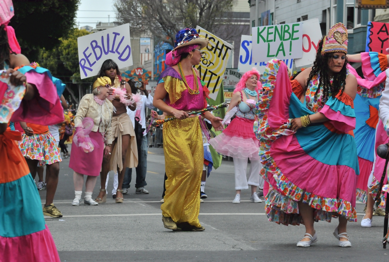 ./Carnival_San_Francisco_20120527_110042_B12_4955.jpg