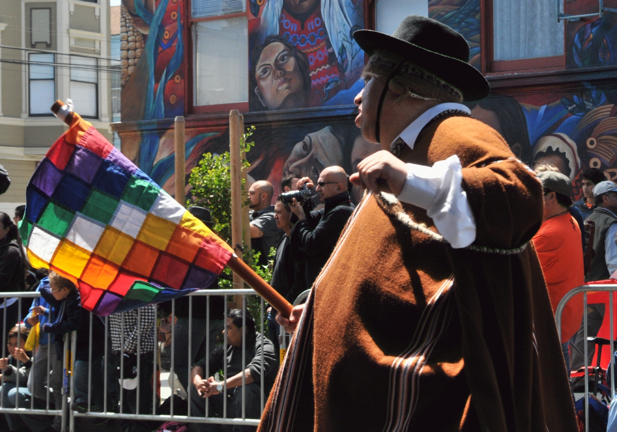 ./Carnival_Parade_San_Francisco_20130526_114007_B13_4599.jpg