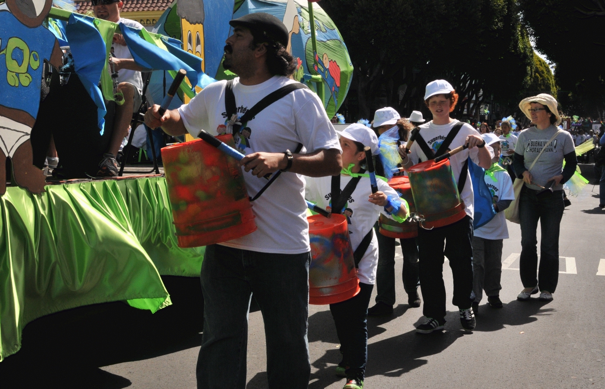 ./Carnival_Parade_San_Francisco_20130526_101613_B13_3626.jpg