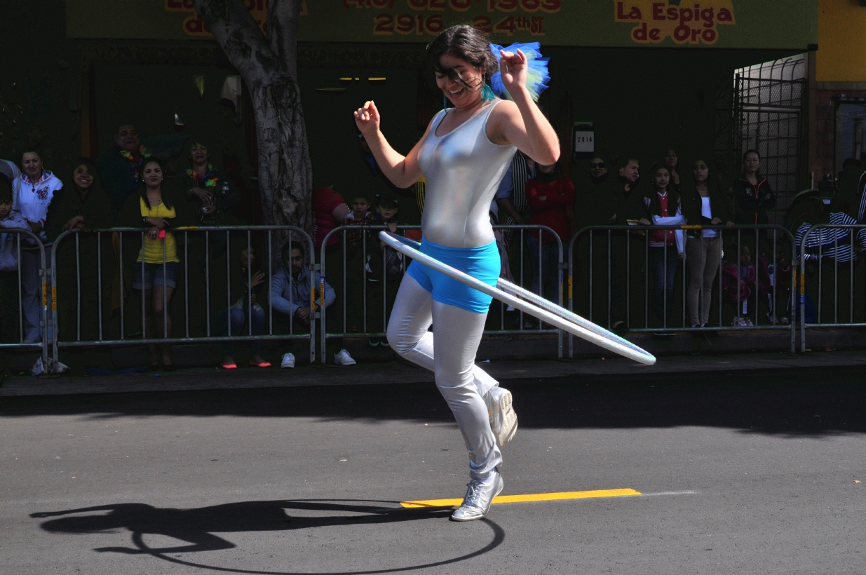 ./Carnival_Parade_San_Francisco_20130526_101805_B13_3644.jpg