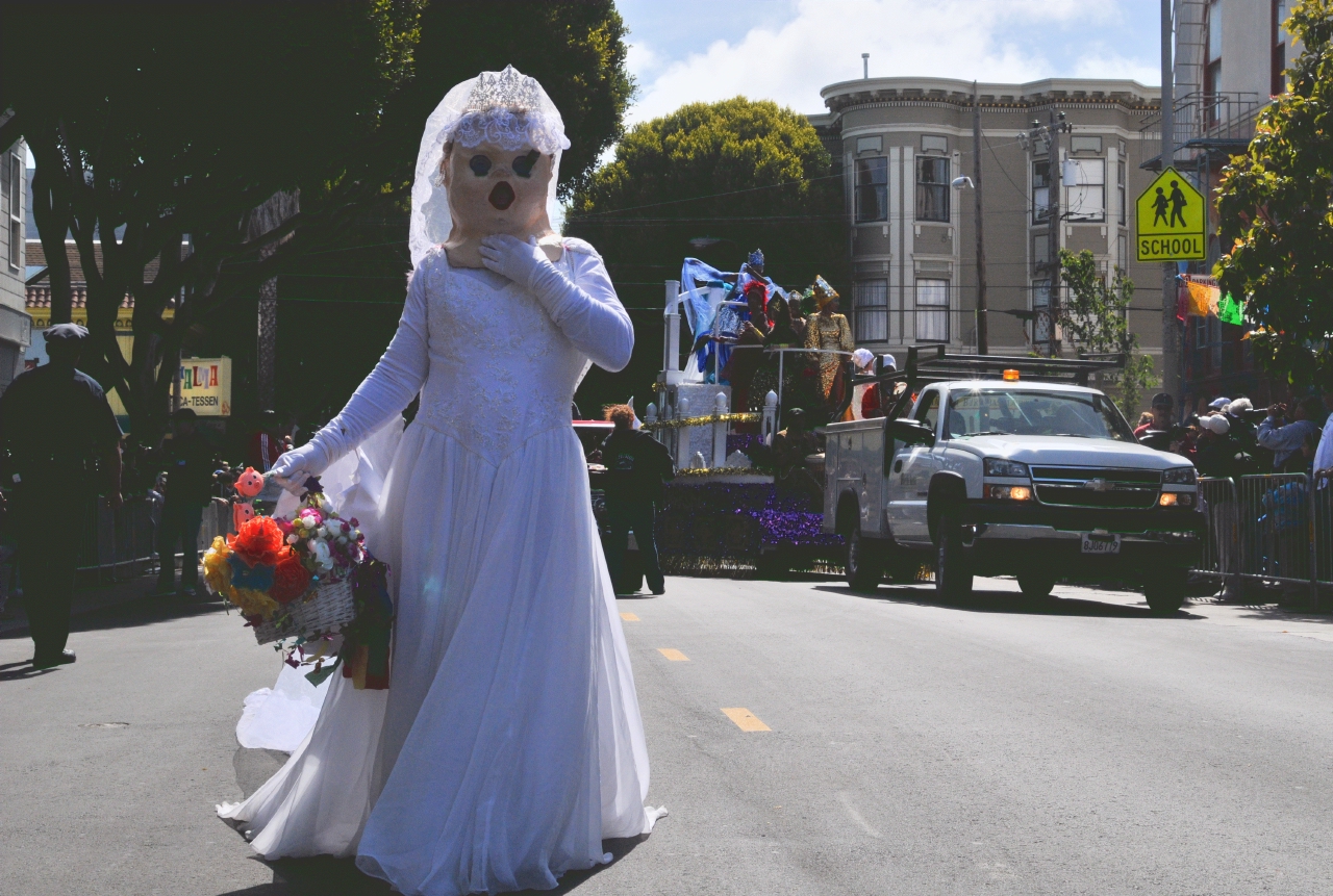 ./Carnival_Parade_San_Francisco_20130526_100847_B13_3544.jpg