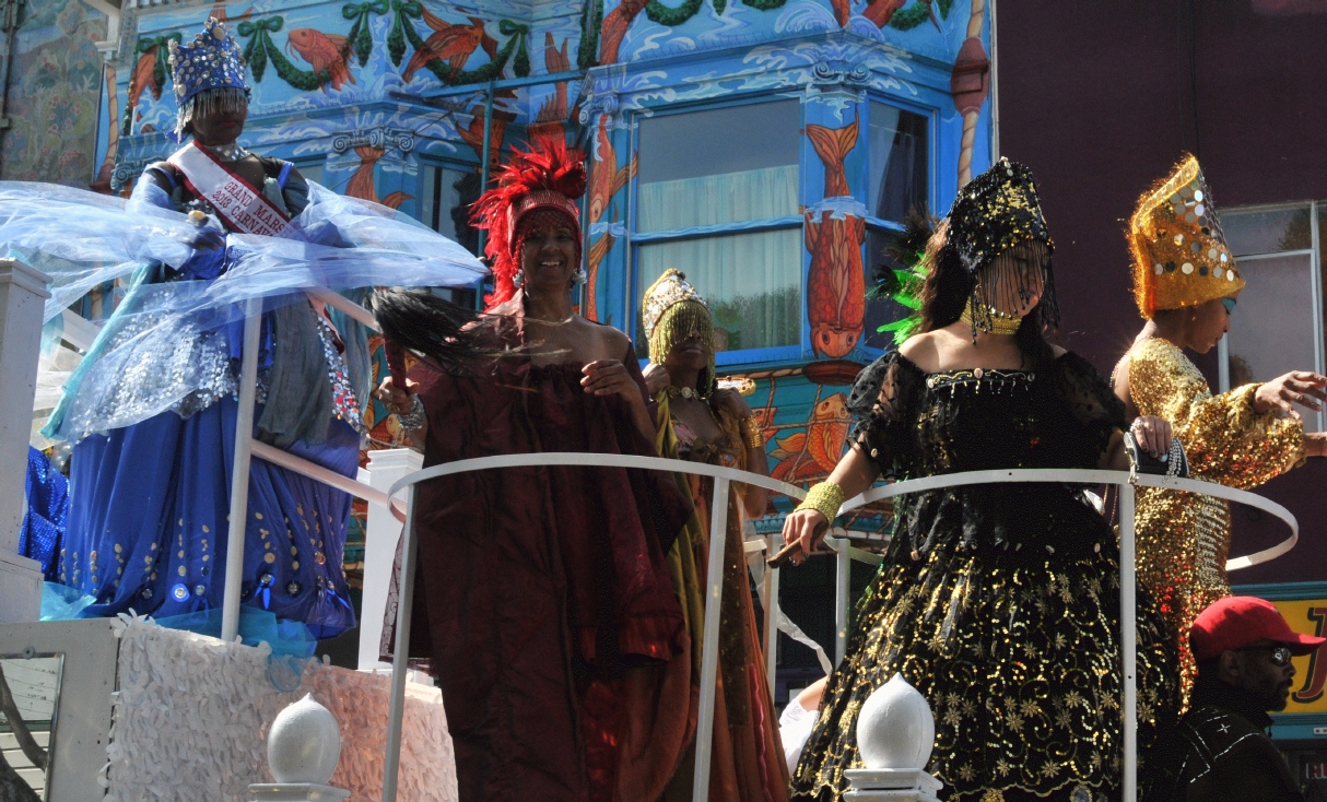 ./Carnival_Parade_San_Francisco_20130526_100920_B13_3551.jpg