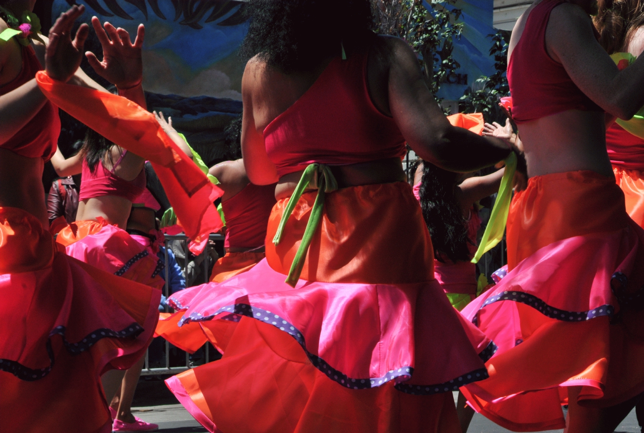 ./Carnival_Parade_San_Francisco_20130526_121117_B13_5022.jpg