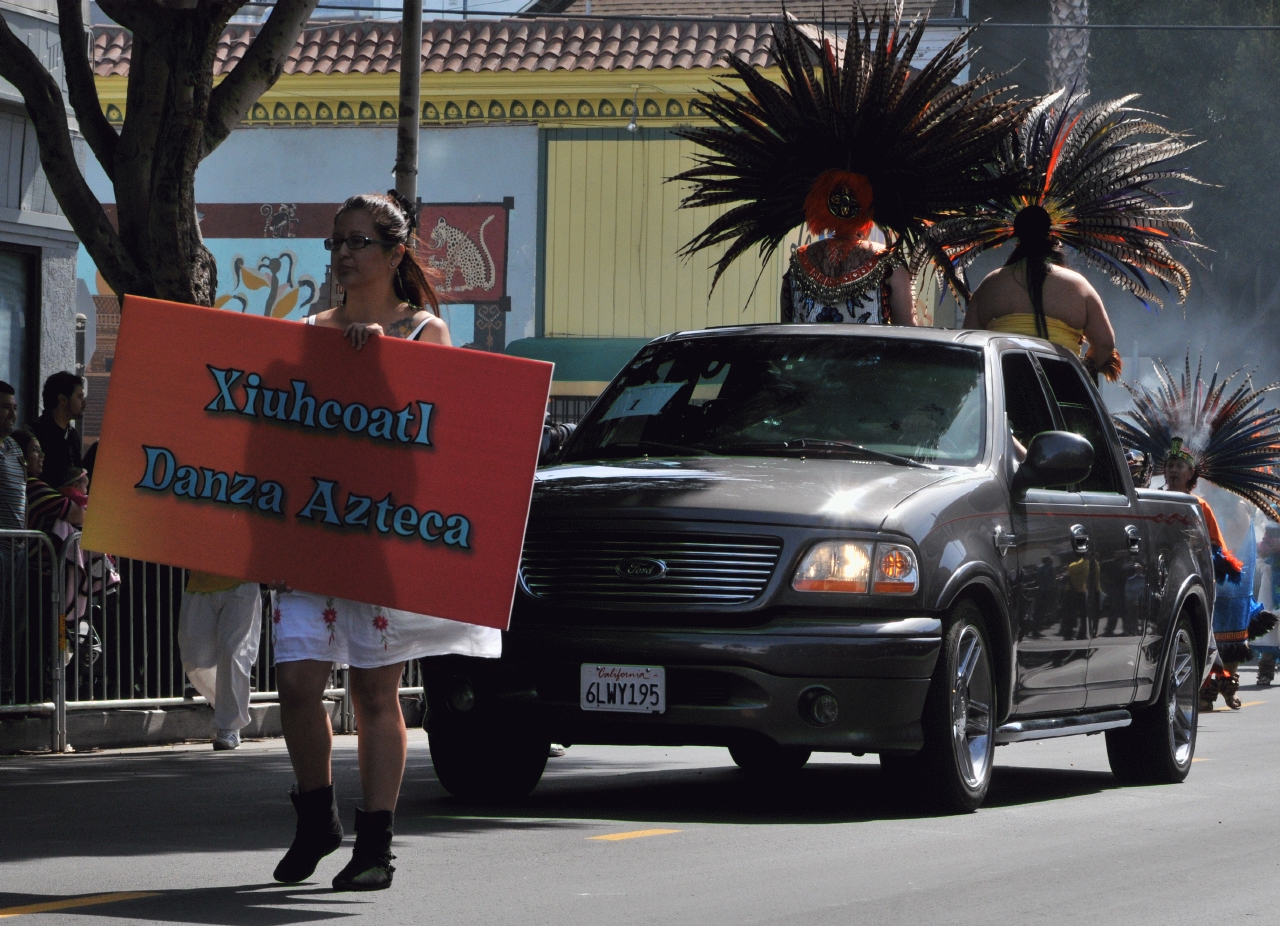 ./Carnival_Parade_San_Francisco_20130526_100203_B13_3515.jpg