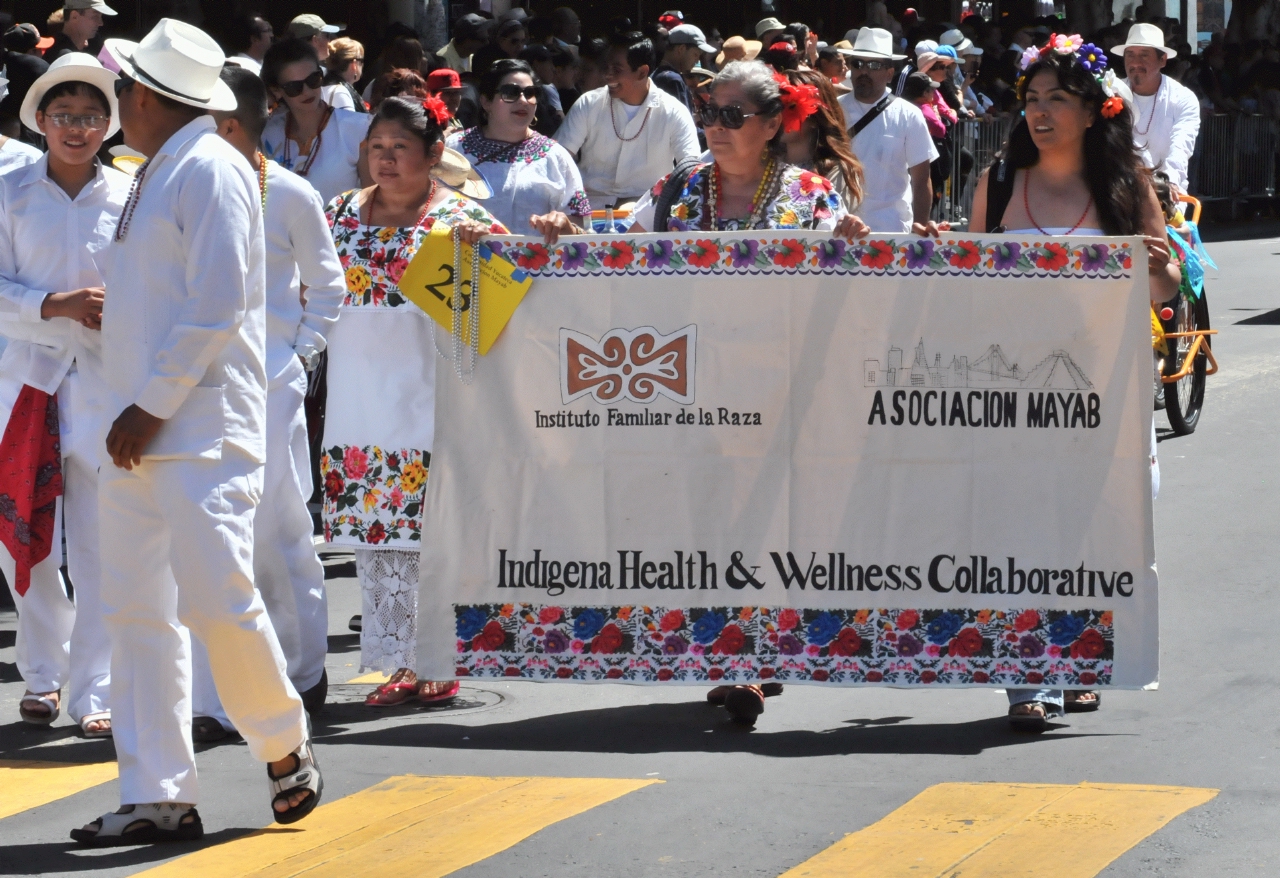 ./San_Francisco_Carnival_Parade_20140525_110411_B14_0538.jpg