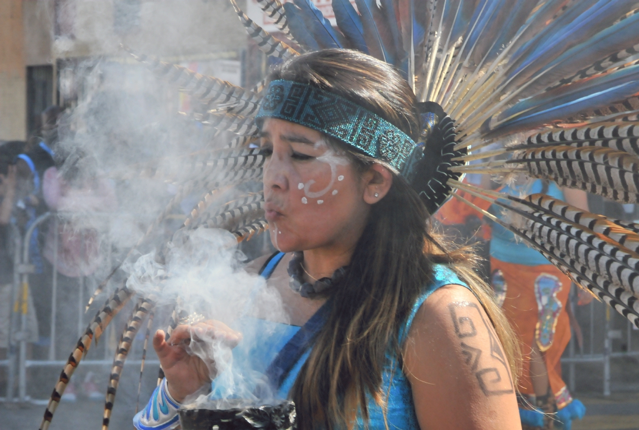 ./San_Francisco_Carnival_Parade_20140525_100151_C14_4340.jpg