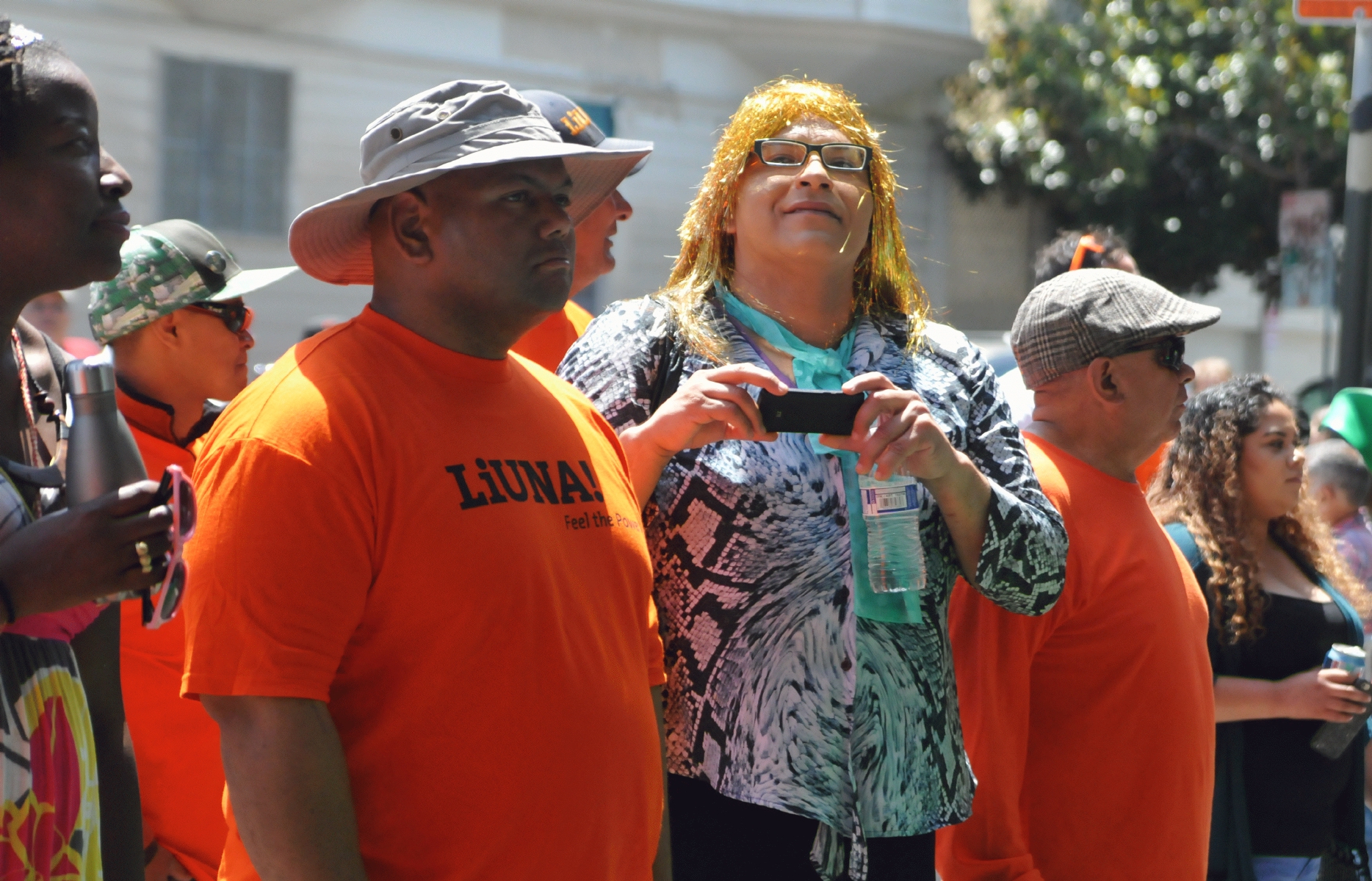 ./San_Francisco_Carnival_Parade_20160529_114605_C16_3282.jpg