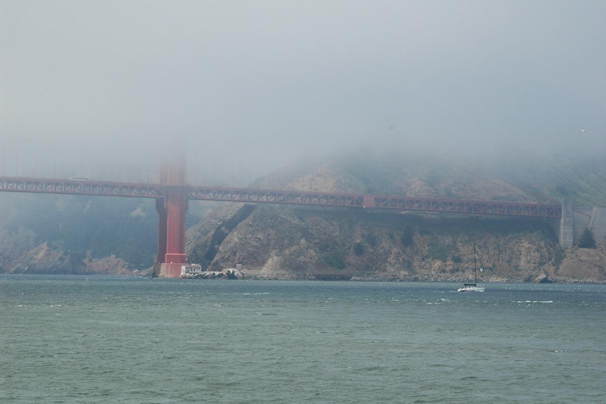 ./Fog_20080518_112252_GG_Bridge_Hornblower_2675B.jpg