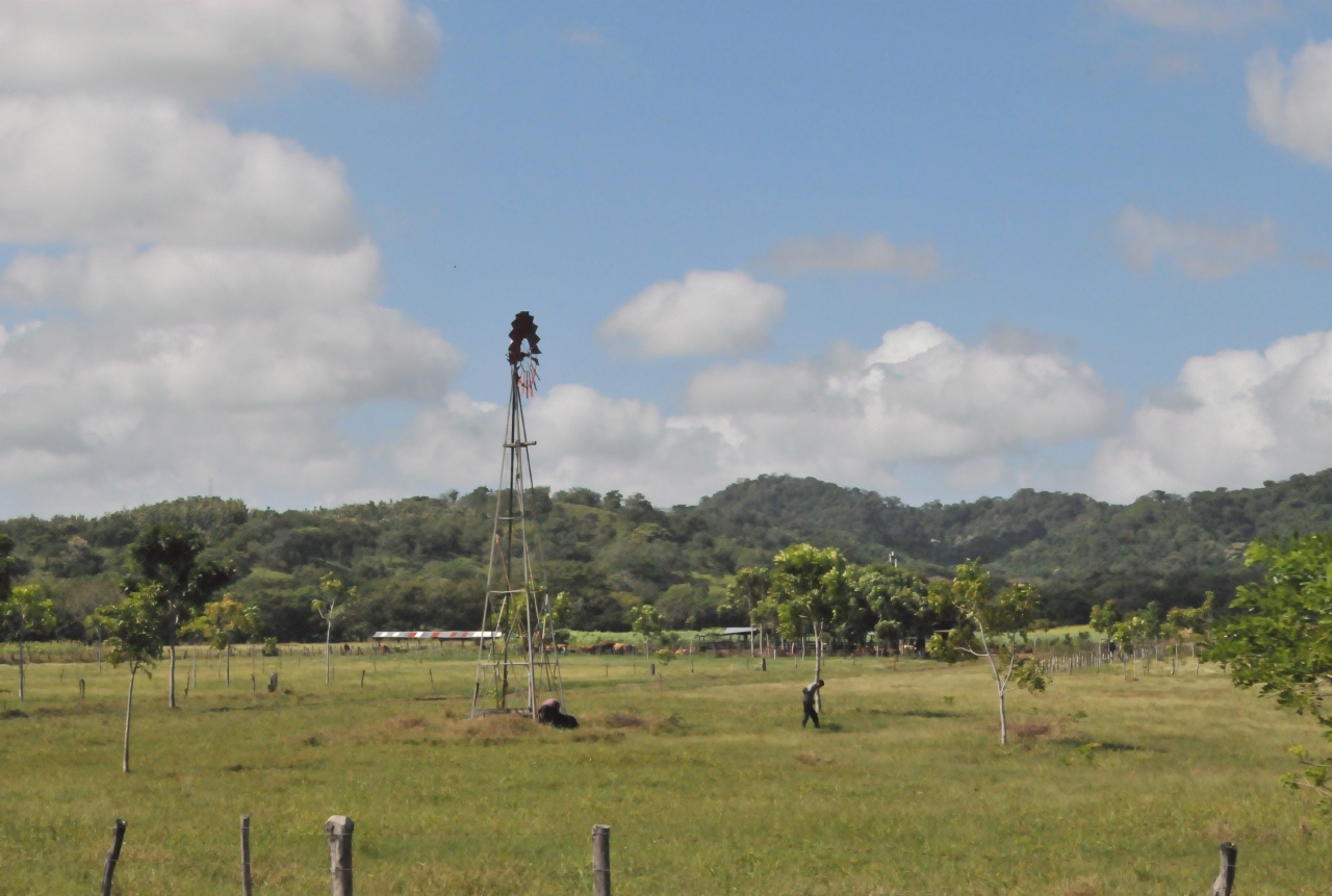 ./Windmill_20111123_093656_Nicaragua_B12_2739.jpg