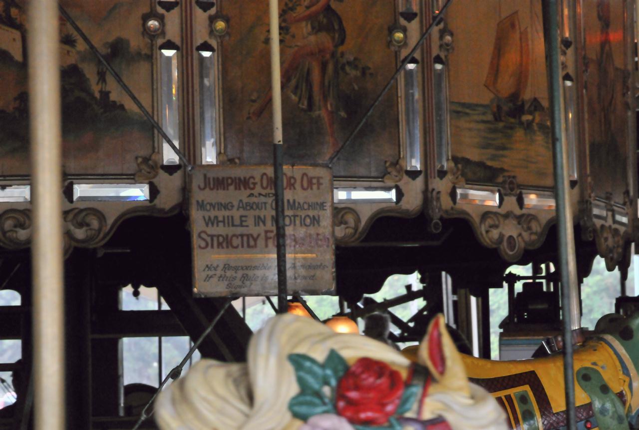 ./Carousel_Balboa_Park_20101017_110624_BCY_1333.jpg