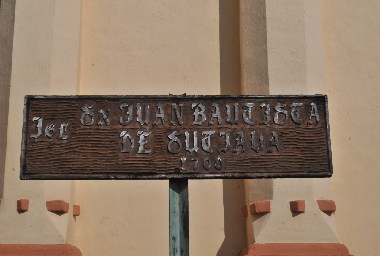 ./San_Juan_Bautista_Church_Leon_Nicaragua_20111117_143749_B12_1224.jpg