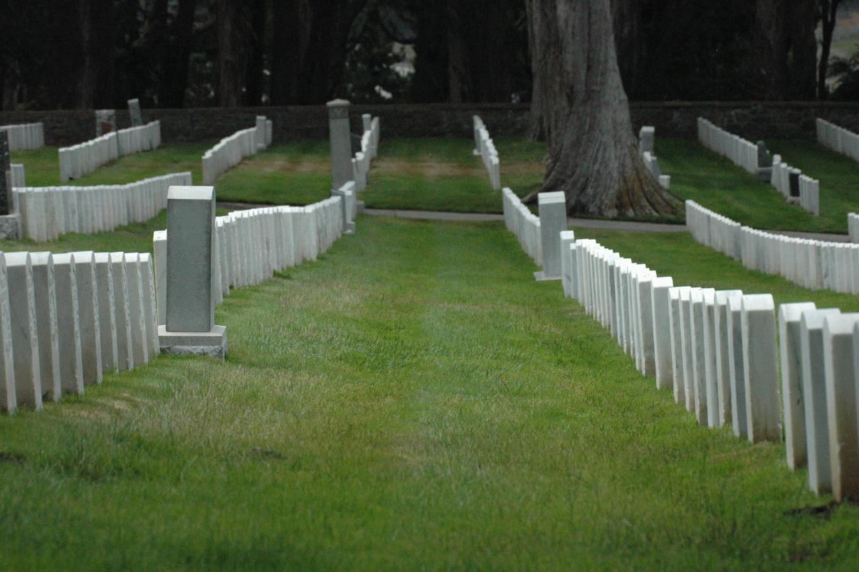 ./SFNatCemetery2007_03.jpg