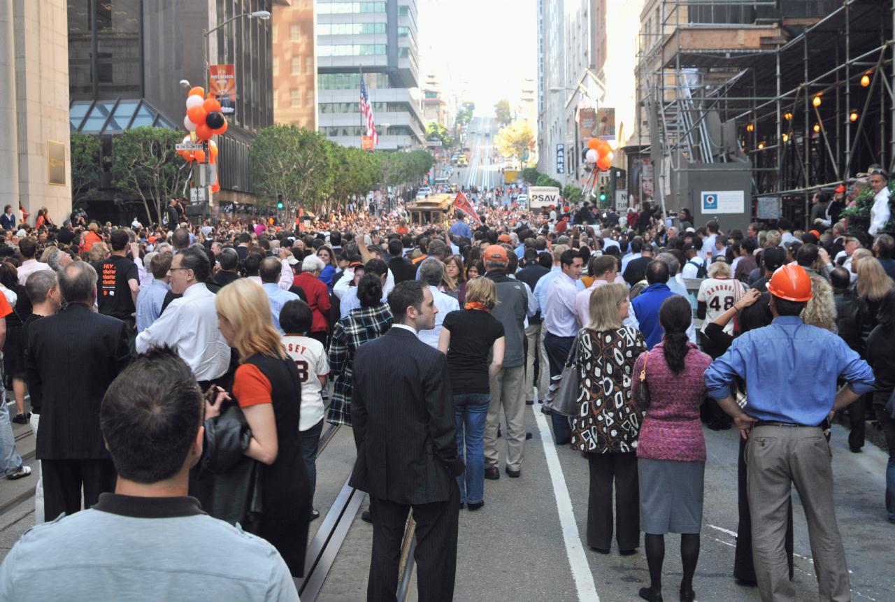 ./SF_Giants_Parade_20101103_105609_2832BCX.jpg