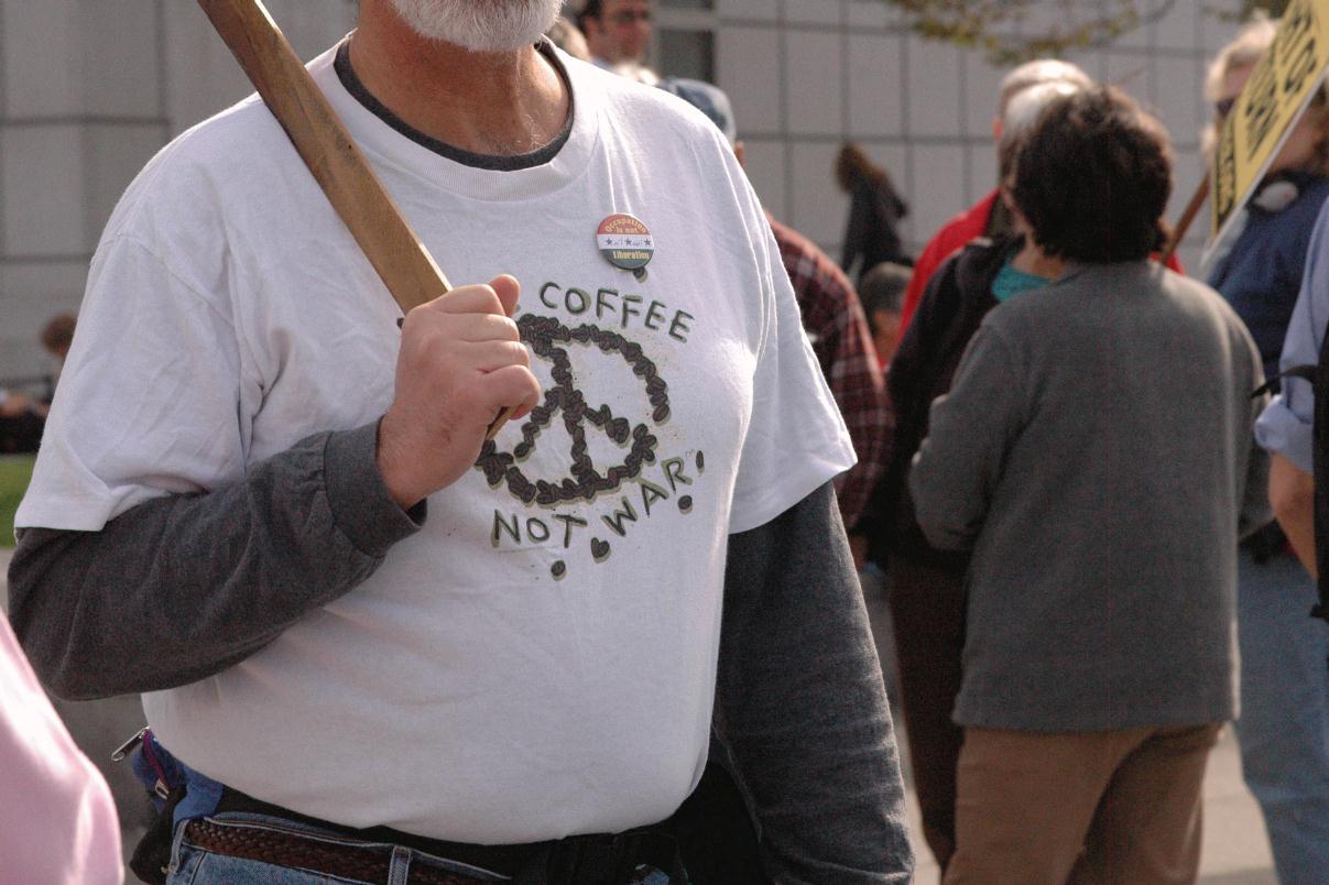 ./Peace_Symbol_20071027_095018_ShirtSFProtest_9356T.jpg