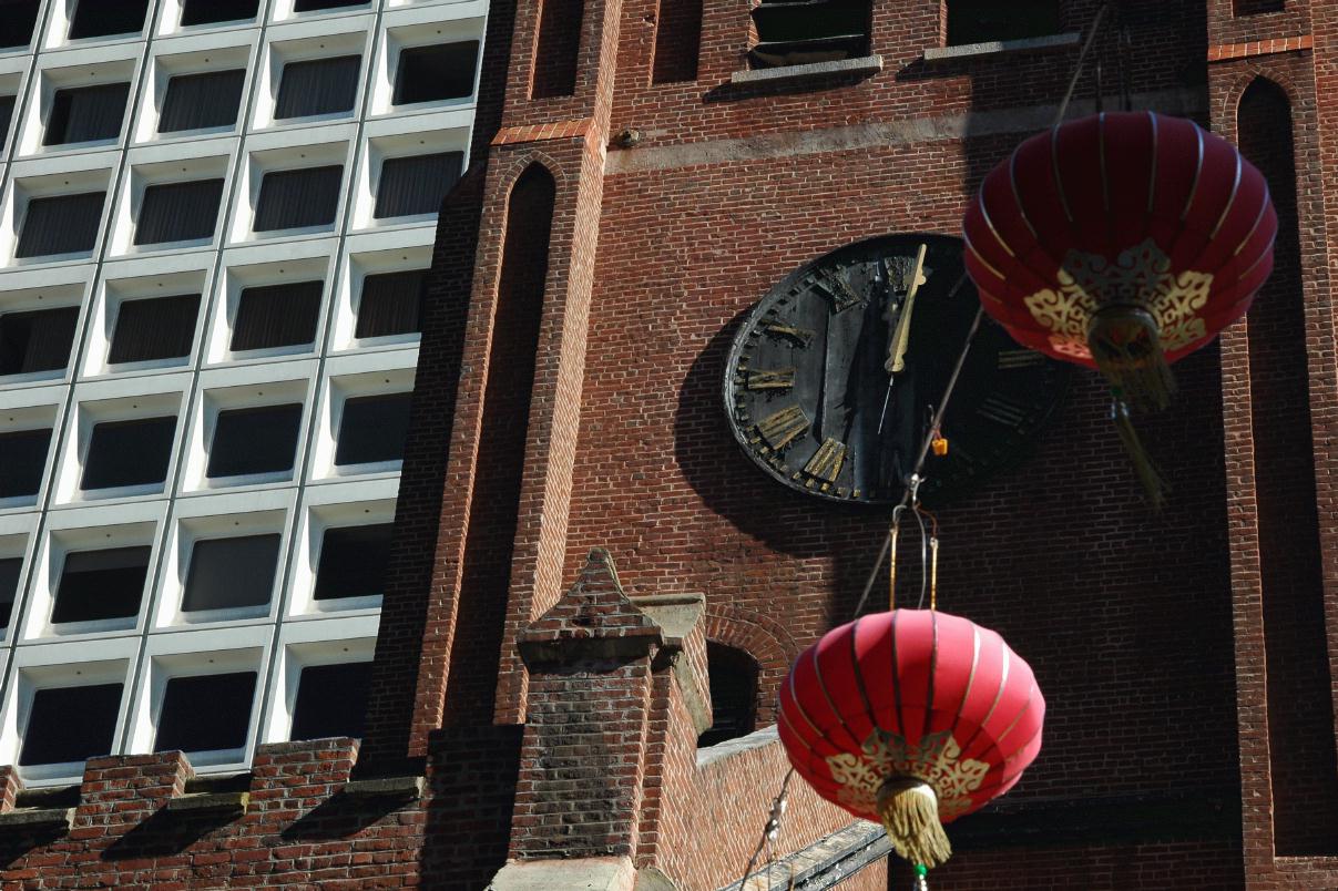 ./Clock20071111_120836_ChinaTownSF_7525B.jpg