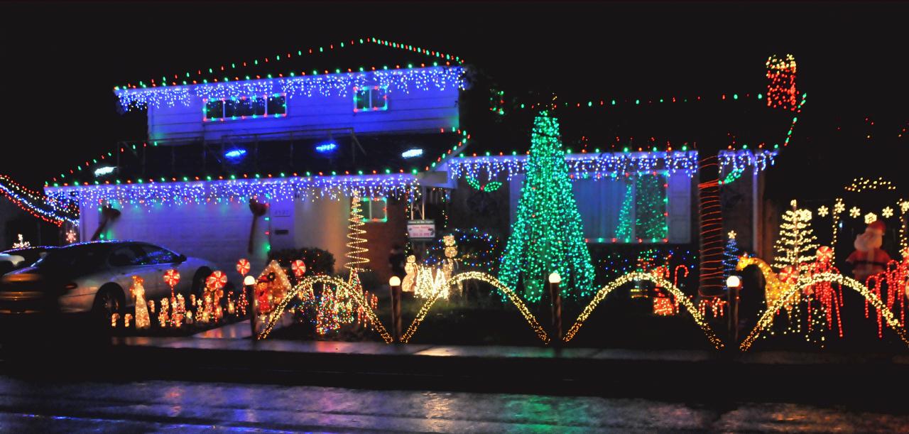 ./Christmas_House_Lighting_201012256_202908_BCY_3119.jpg