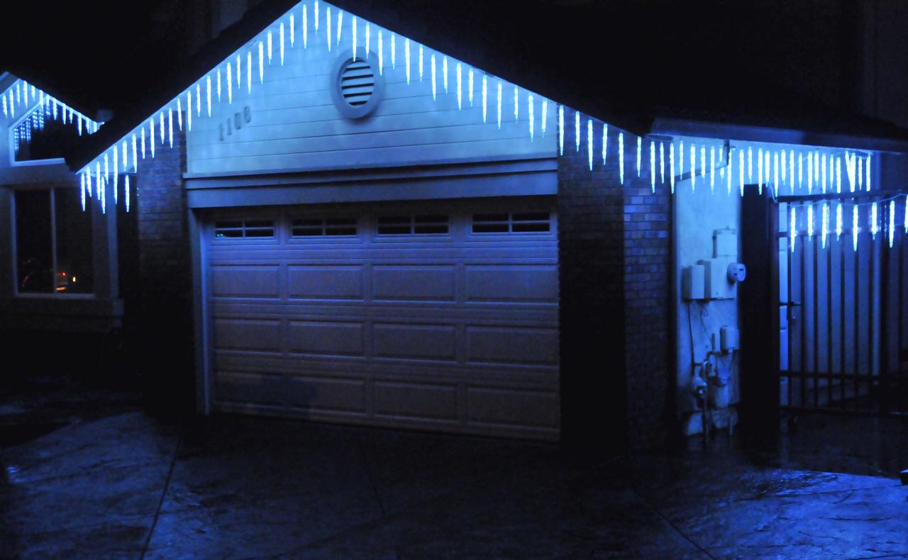 ./Christmas_House_Lighting_201012256_212018_BCY_3167.jpg