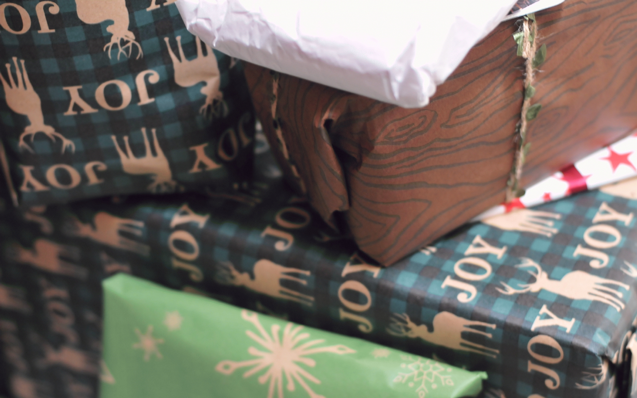 ./Wrapped_Presents_2022121_141757_C22_2615.jpg