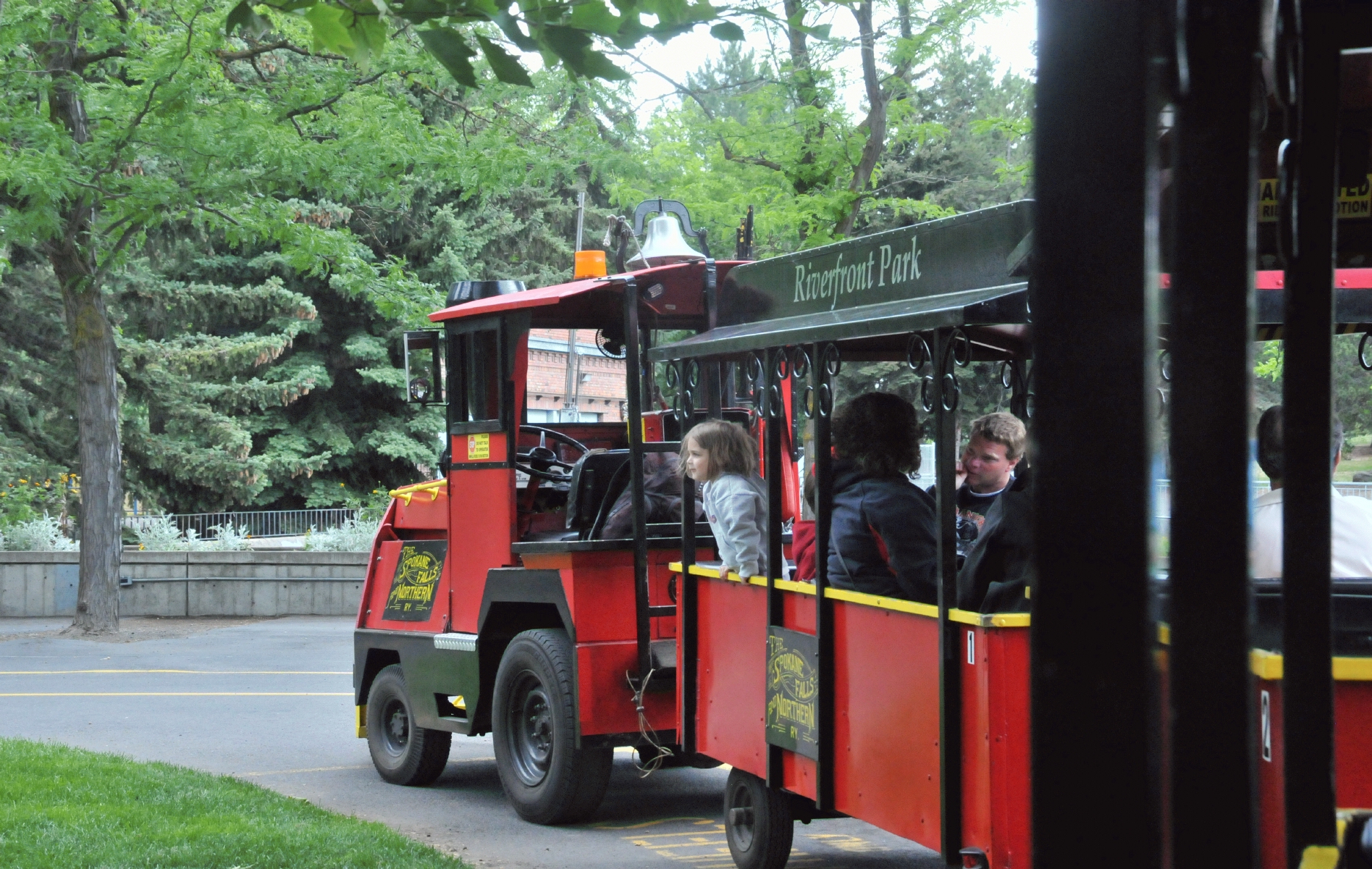 ./Westley_Williams_Riverside_Park_Train_Ride_20160616_115542_T16_0460.jpg