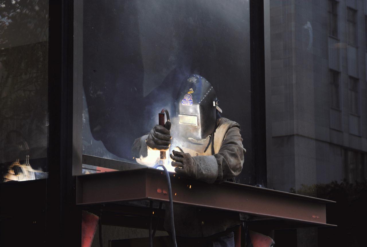 ./Welder20090920_135820_CalifStAtLeidesdorffSF_9118BCX.jpg