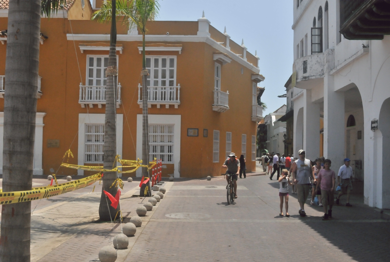 ./Cartagena_Colombia_20140505_130247_C14_2302.jpg