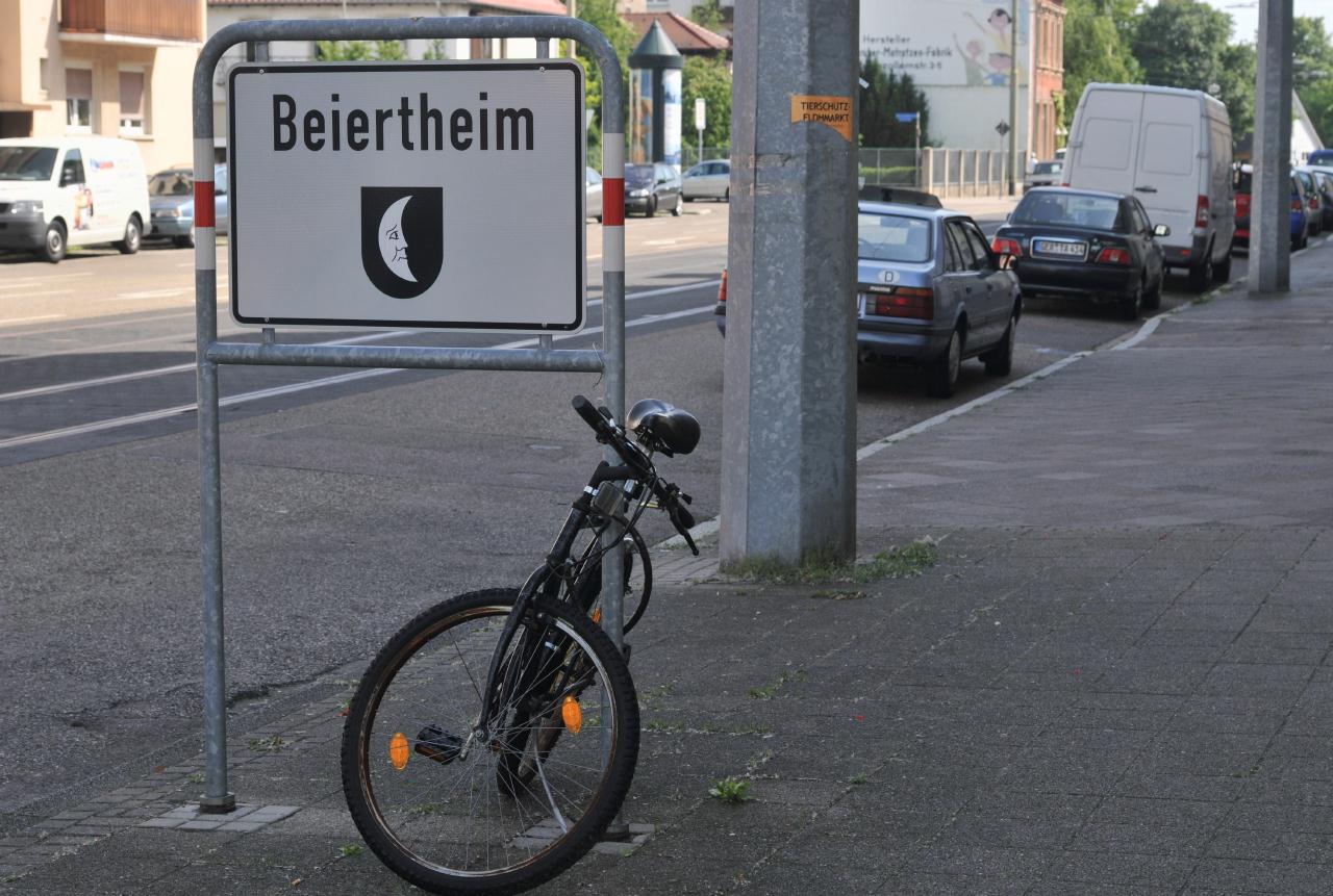 ./BicyclesKarlsruheDe20090524_161124_4728BCX.jpg