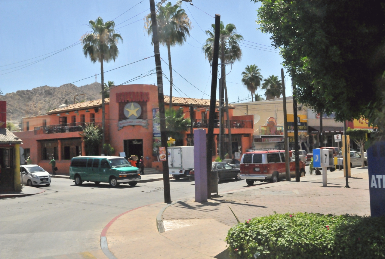 ./Cabo_San_Lucas_Mexico_20140513_145957_C14_3786.jpg