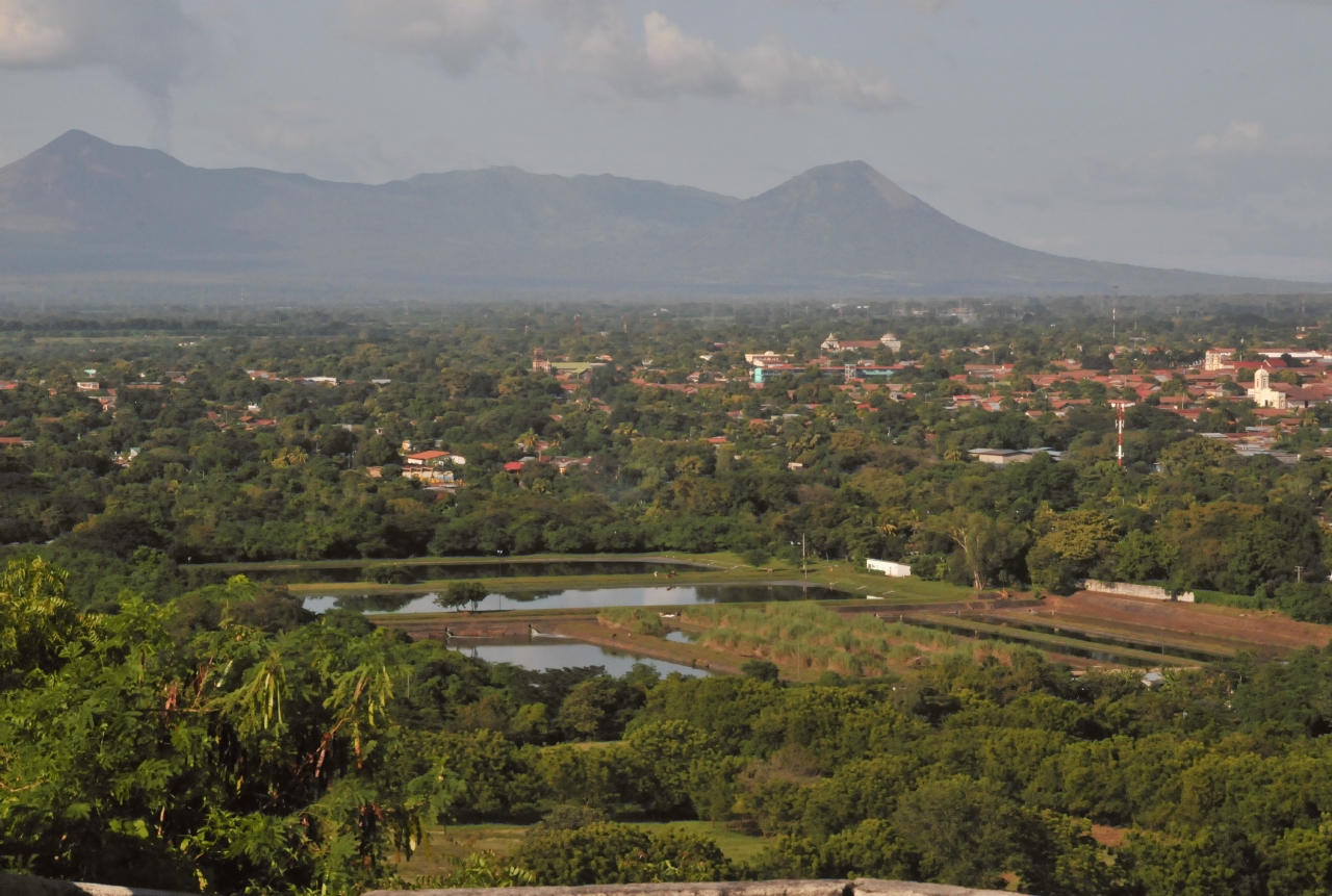 ./Leon_Nicaragua_20111117_151636_B12_1290.jpg