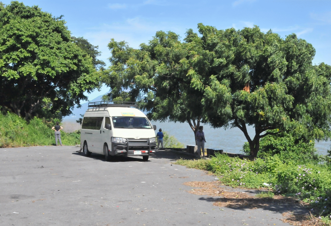 ./Rest_Stop_On_Road_To_Ometepi_20111118_091308_B12_1582.jpg