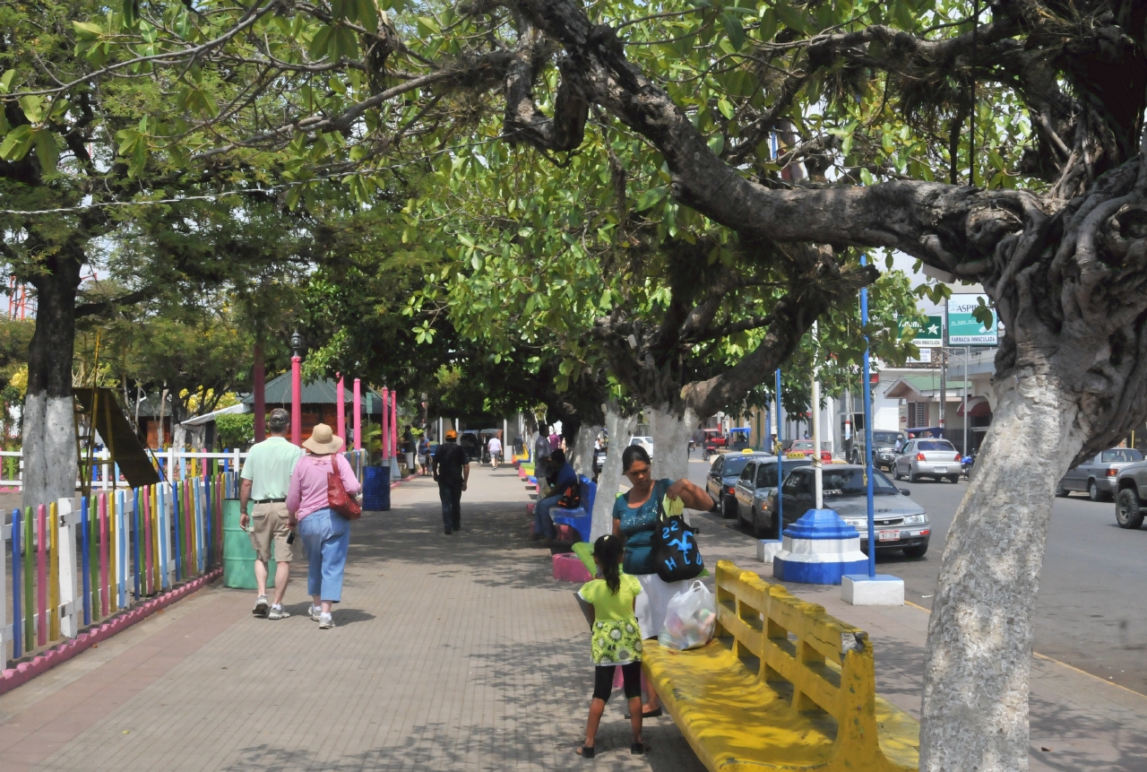 ./Rivas_Nicaragua_20140509_093612_C14_3215.jpg