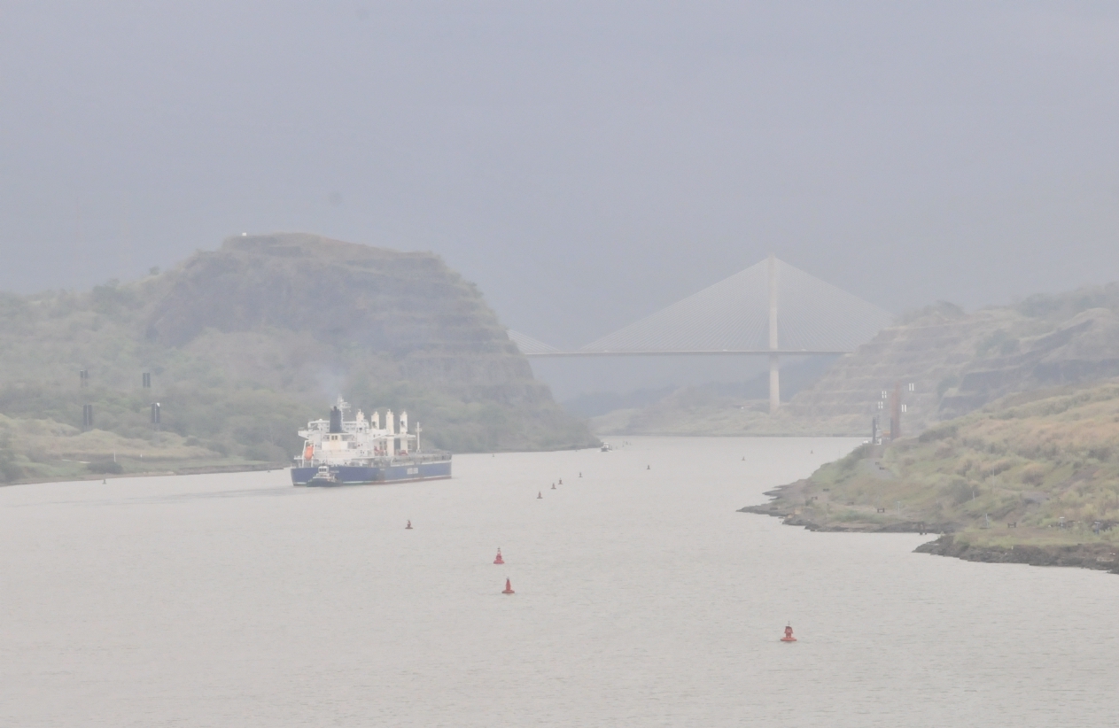 ./Panama_Canal_20140525_144206_C14_2693.jpg