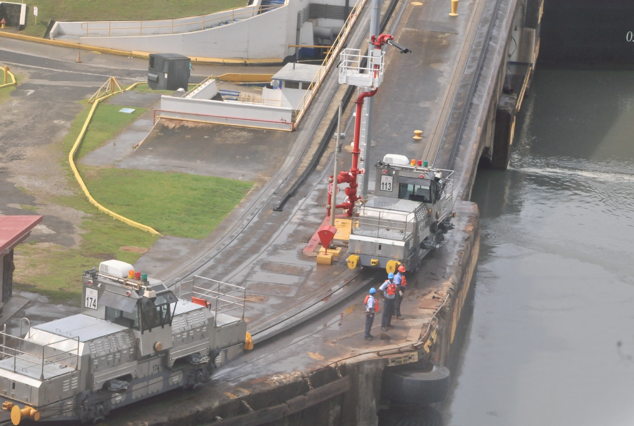 ./Panama_Canal_20140525_092741_C14_2489.jpg