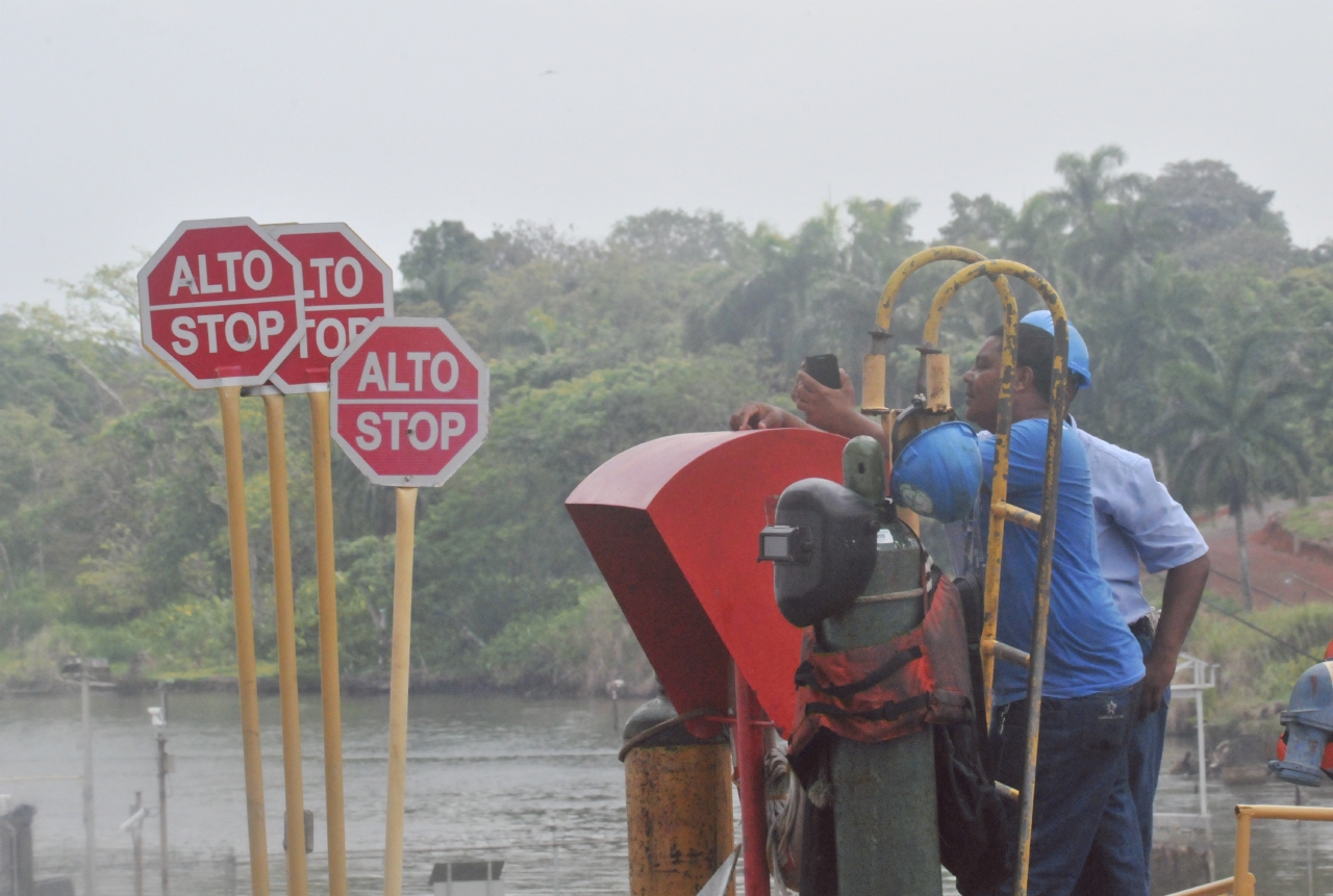 ./Panama_Canal_20140525_094658_T14_0616.jpg