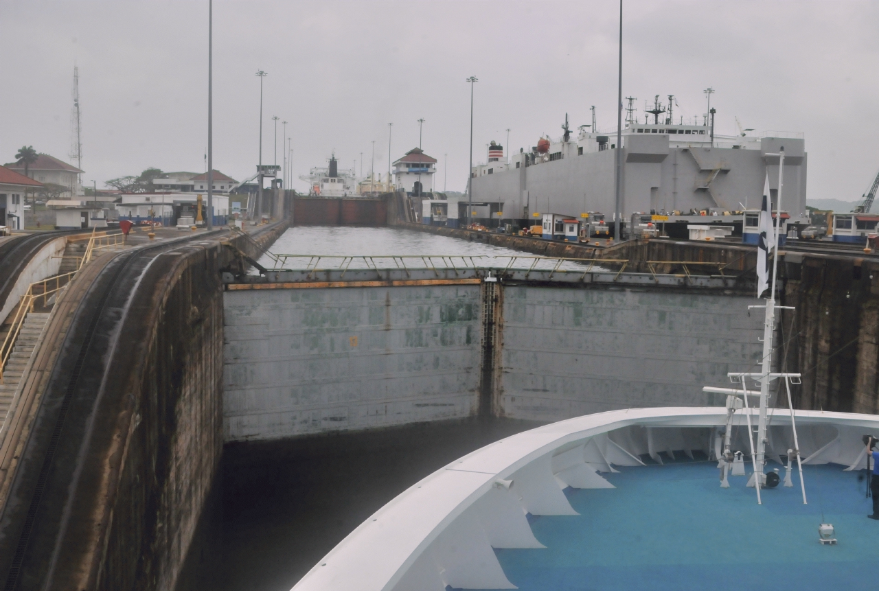 ./Panama_Canal_20140525_095135_C14_2515.jpg