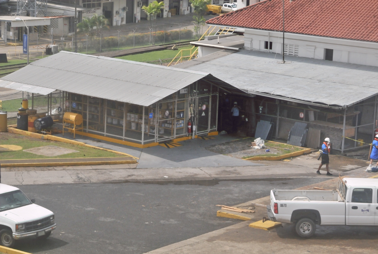 ./Panama_Canal_20140525_100824_C14_2533.jpg