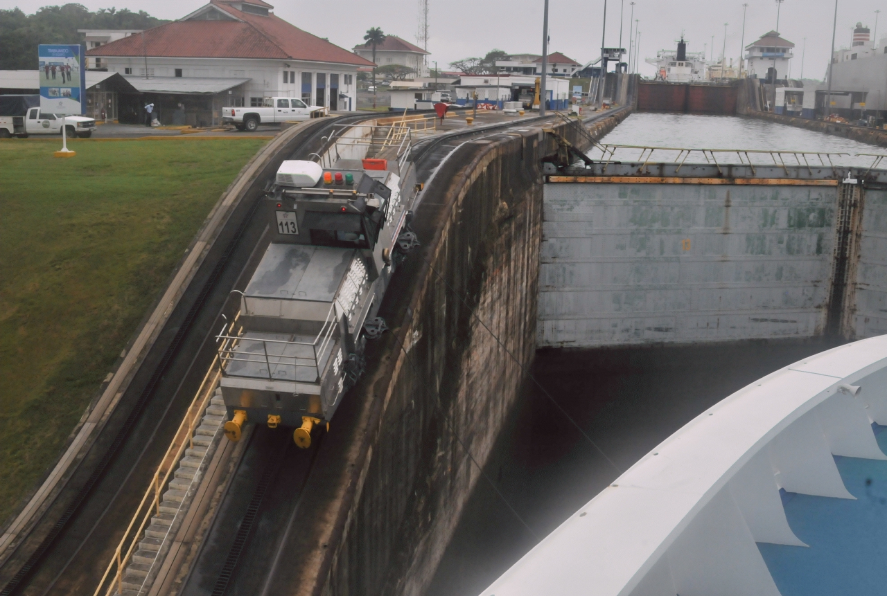 ./Panama_Canal_20140525_095200_C14_2516.jpg