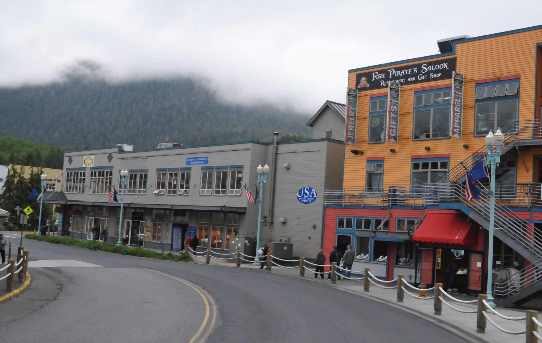 ./Ketchikan_Alaska_20150602_091048_C15_1469.jpg