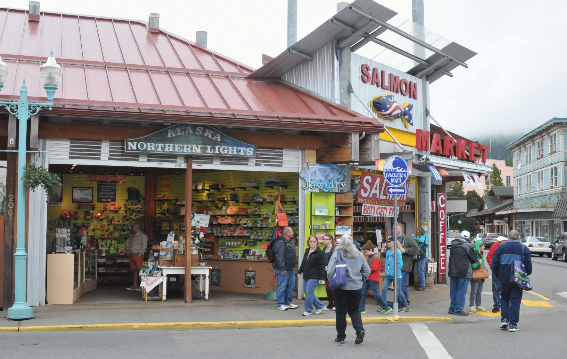 ./Ketchikan_Alaska_20150602_103700_C15_1606.jpg