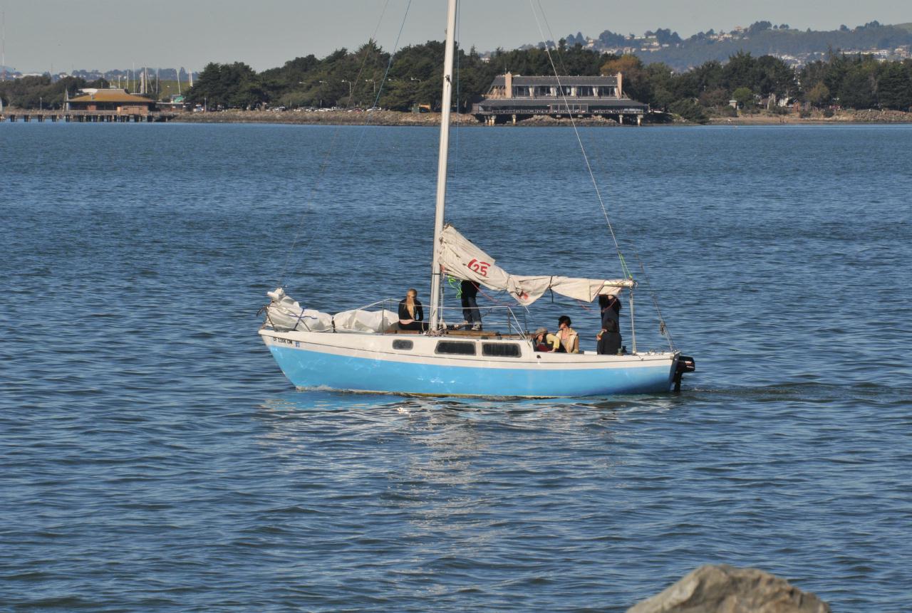 ./EmeryvilleMarina20090201_05_142924_3679TNT.jpg