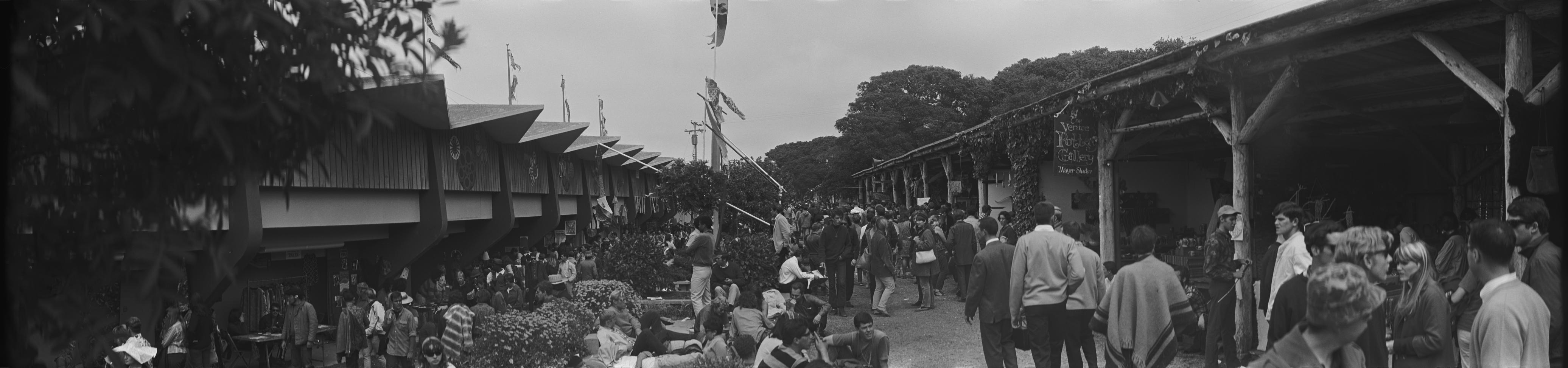 ./W.MontereyPop1967_06.jpg