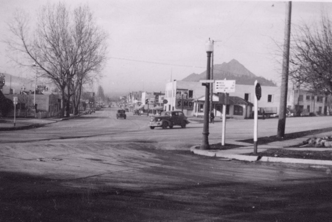 ./Mt_Shasta_California_19480000_BCX_4113S.jpg