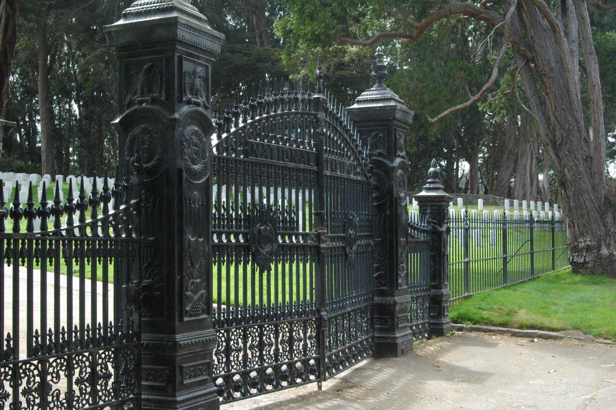 ./SFNatCemetery2007_19.jpg