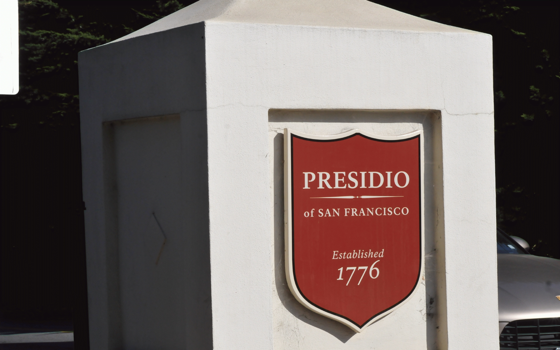 ./Presidio_Signs_20191012_103925_C19_4032.jpg