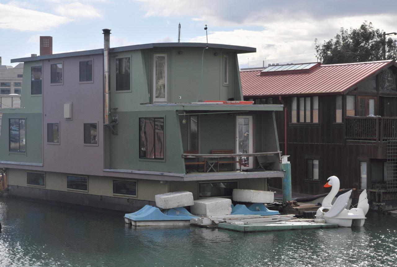 ./SFHouseBoats20090125_02_8618BCX.jpg