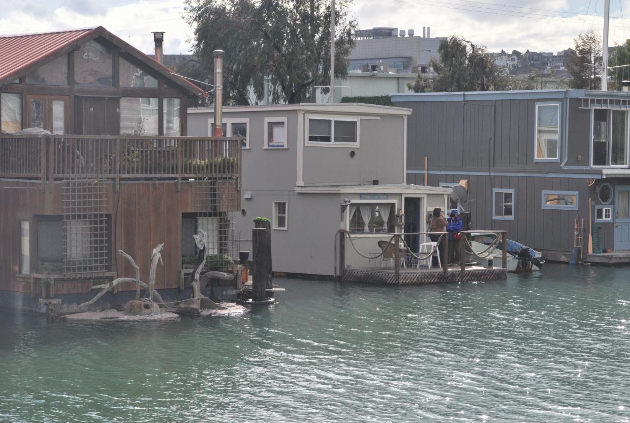 ./SFHouseBoats20090125_03_8619BCX.jpg